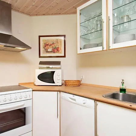 6 Person In Laeso-by Traum * Laeso