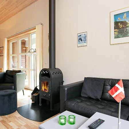 6 Person In Laeso-by Traum *